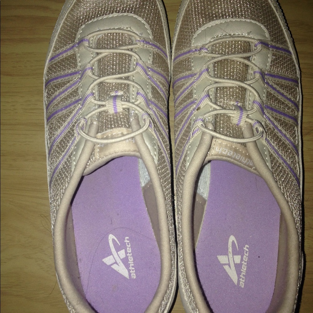 Atletech Bungee Sneakers Size 7